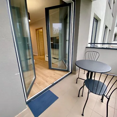 Comfortable West Iii Apartment Warsaw