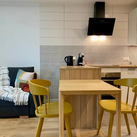 Comfortable West Iii *